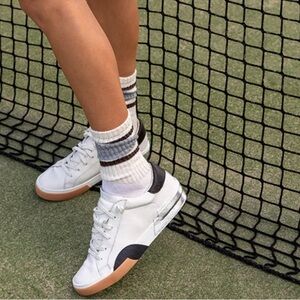 DOLCE VITA ZINA WHITE AND BLACK LOW TOP SNEAKERS SIZE 8